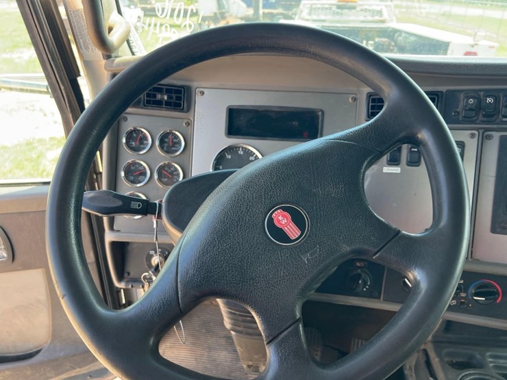 2016-kenworth-t270-image-38