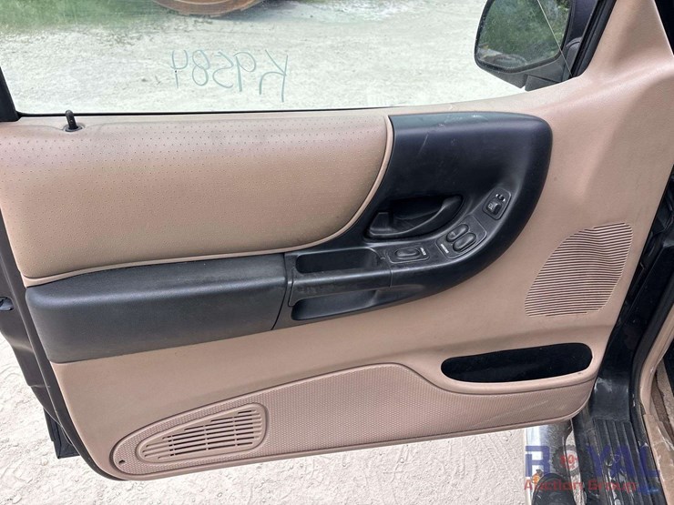 2002-ford-ranger-xl-image-9