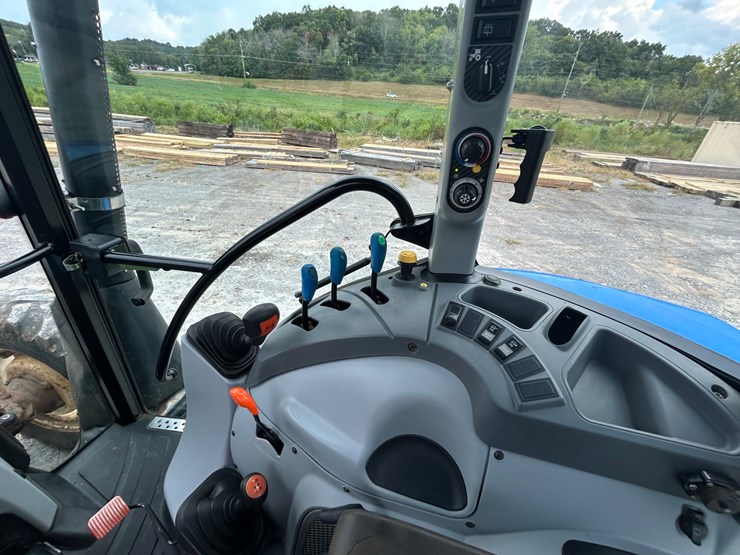 new-holland-powerstar-90-image-10