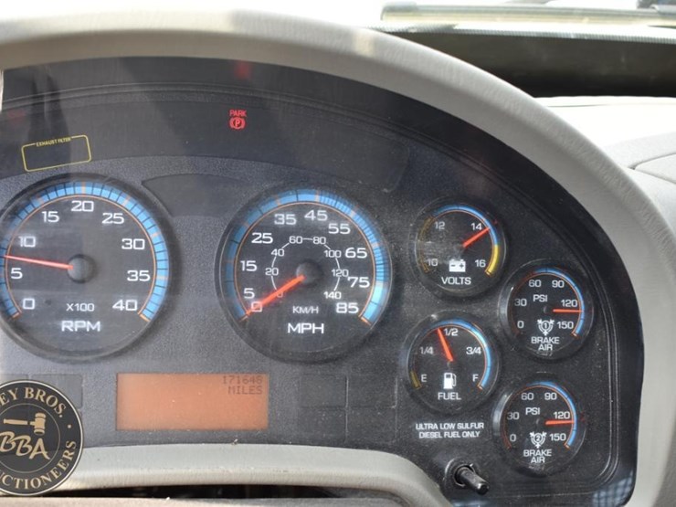 2013-international-durastar-4400-image-57