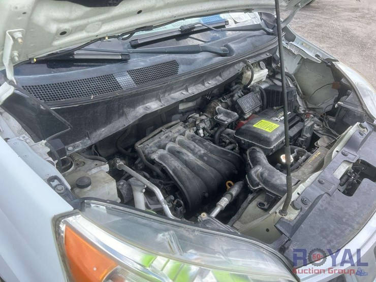 2014-nissan-nv200-image-8