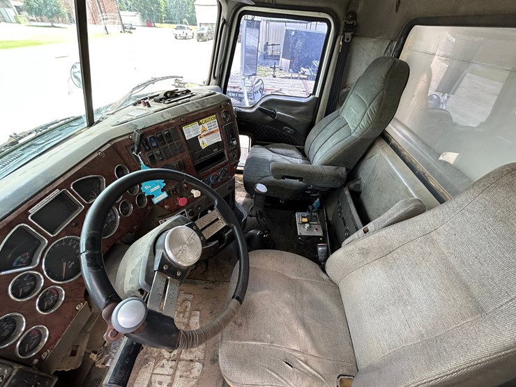 2008-mack-pinnacle-chu613-image-24