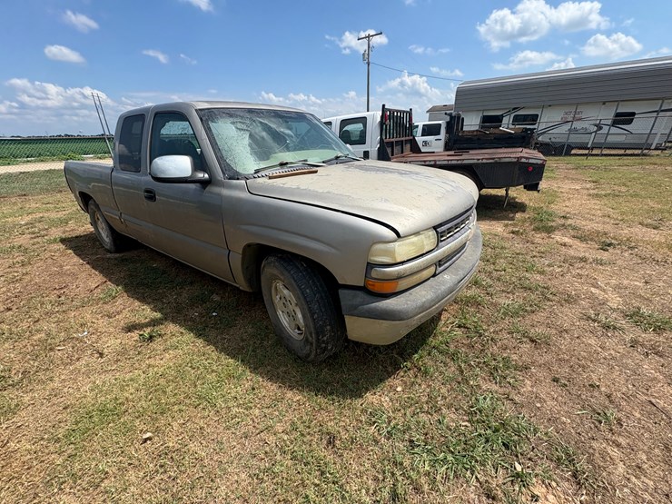 2002-chevrolet-1500-image-2