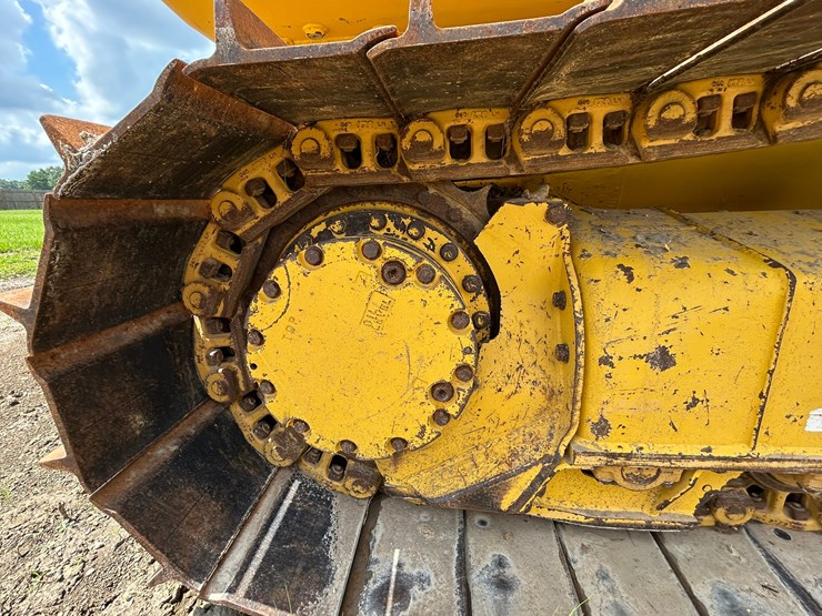 2020-komatsu-d39px-24-image-16