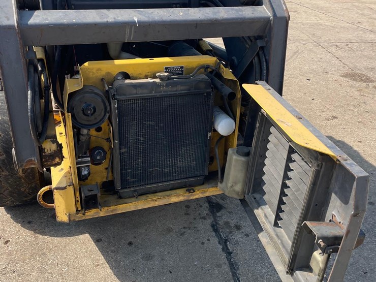new-holland-l160-image-23