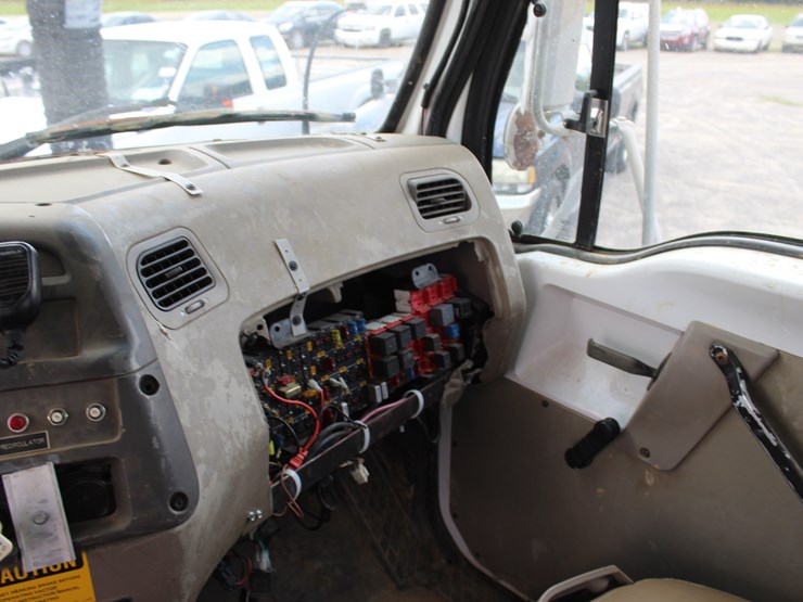 2004-vactor-2100-image-28