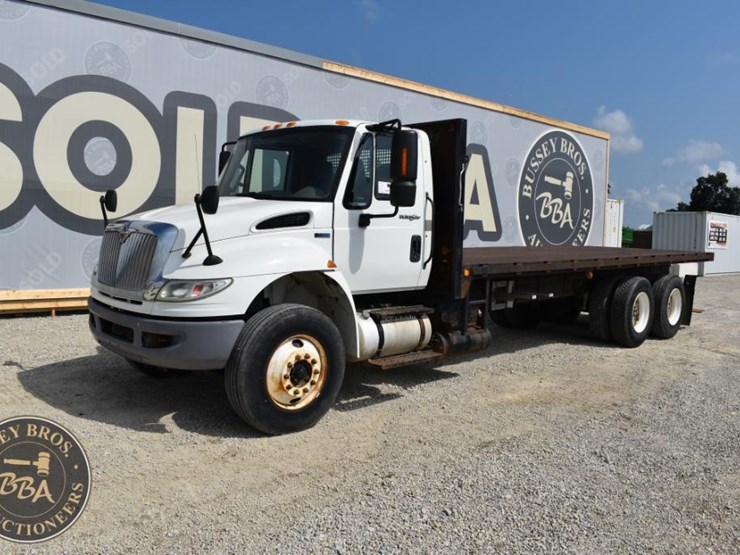 2013-international-durastar-4400-image-1