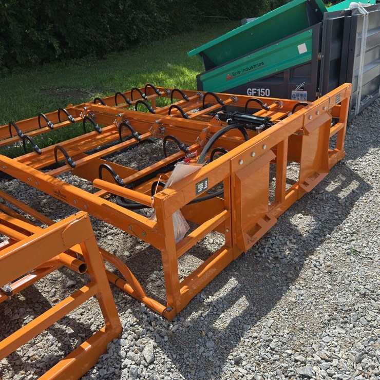 Skid Steer Hay Accumulator Grapple