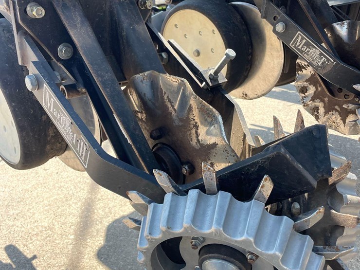 kinze-3200-image-27