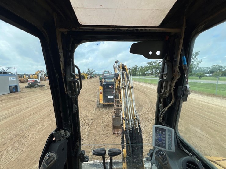 2015-caterpillar-303.5e2-cr-image-36