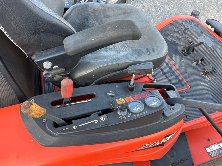 kubota-zd331-image-7