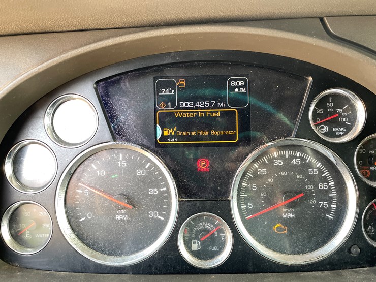 2016-kenworth-t680-image-72