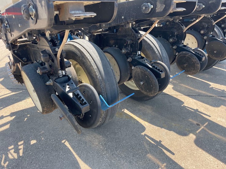 kinze-3200-image-20