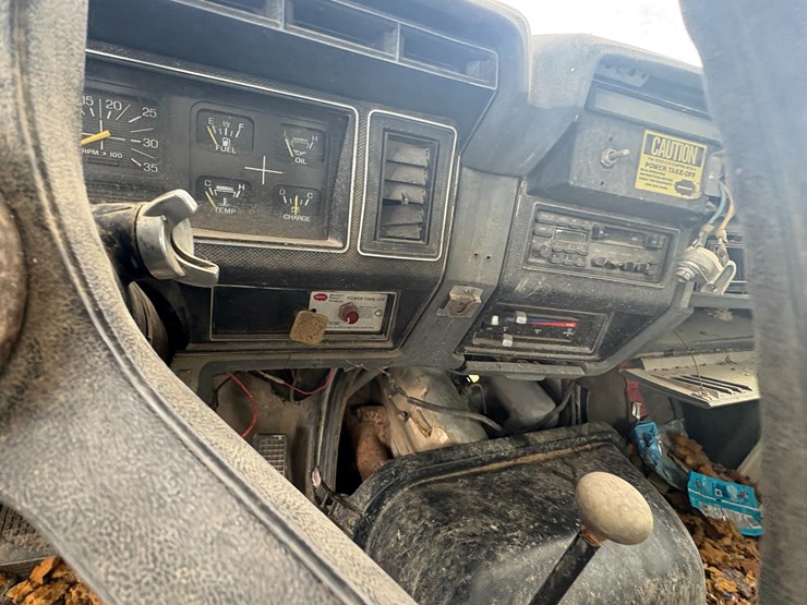 1990-ford-f800-image-44