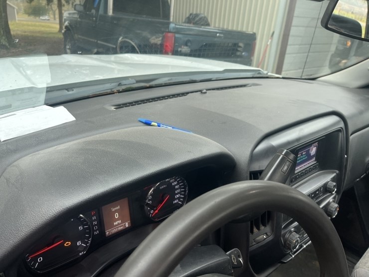 2016-chevrolet-silverado-image-9