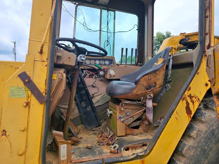 1979-caterpillar-613b-image-5