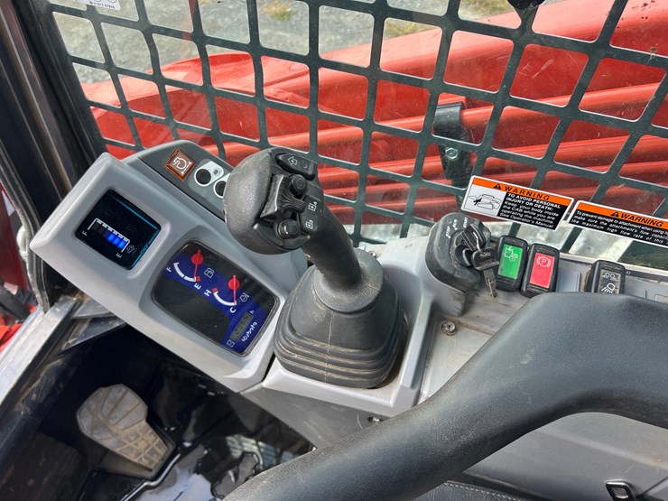 2024-kubota-svl97-2-image-17