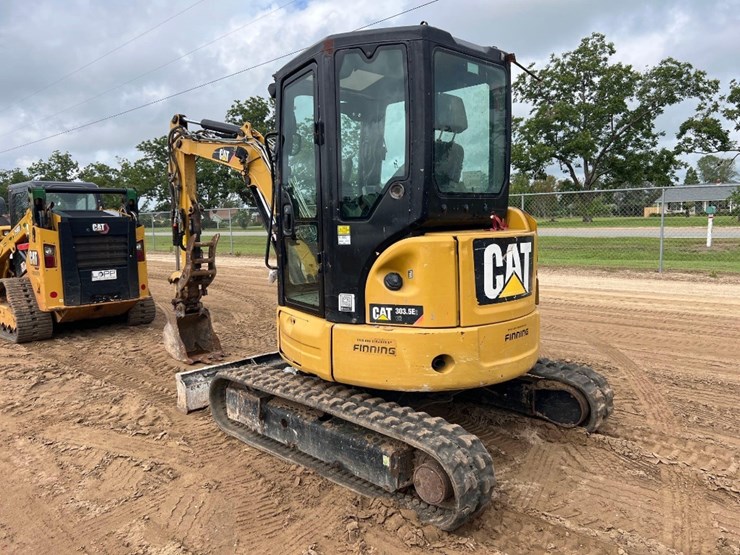 2015-caterpillar-303.5e2-cr-image-2