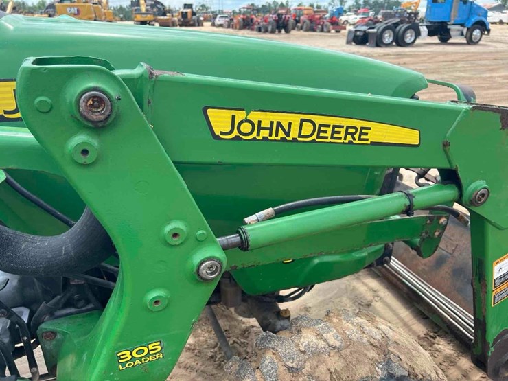 john-deere-3032e-image-19