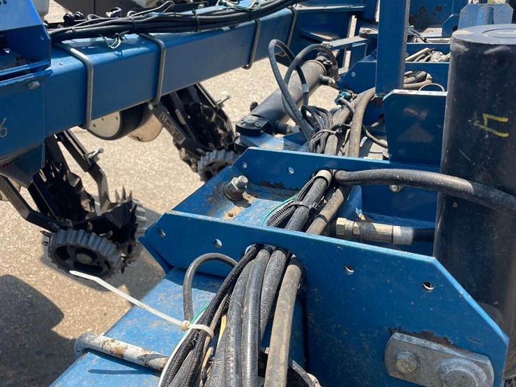 kinze-3200-image-46
