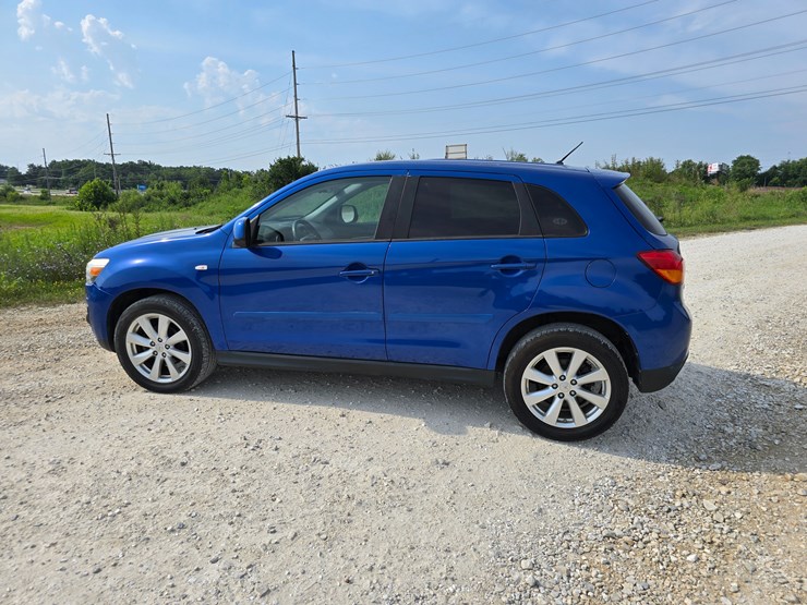 2015-mitsubishi-outlander-image-11