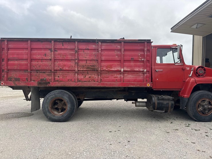 1979-ford-f800-image-6