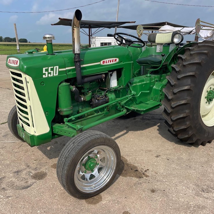 OLIVER 550