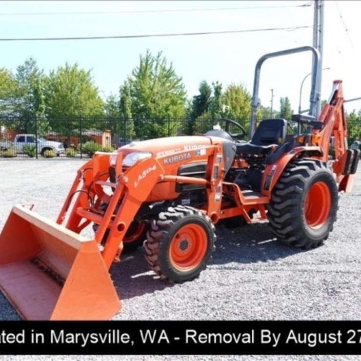 2012 KUBOTA B3300SU