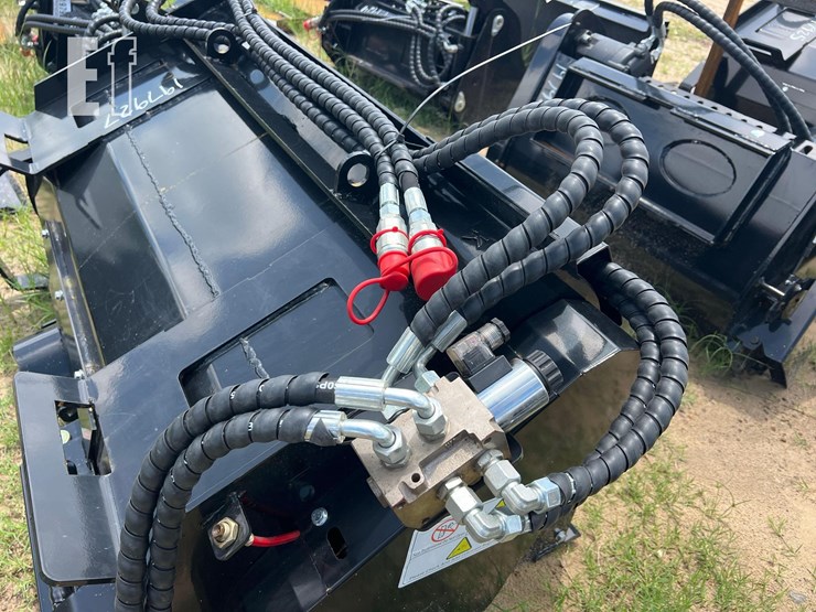 unused-future-skid-steer-mixing-bucket-image-3