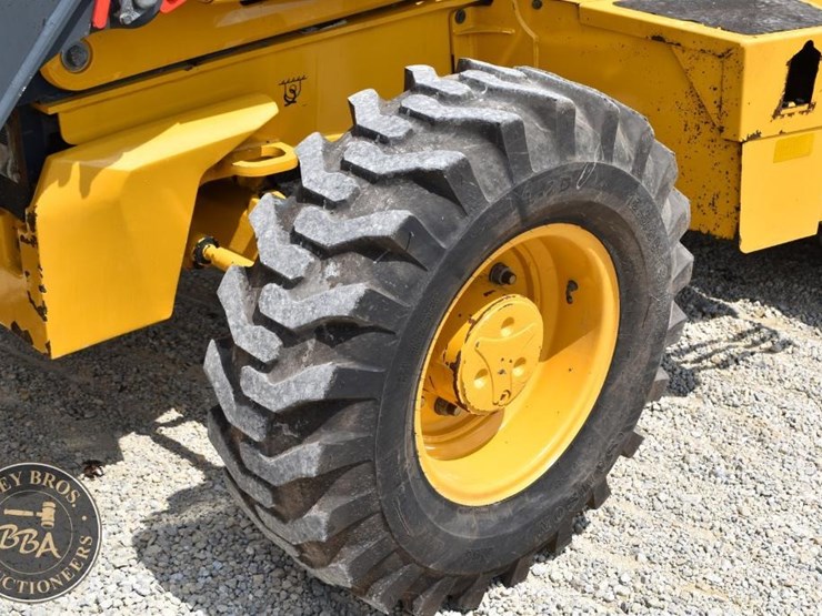 2018-deere-410l-37589-image-8