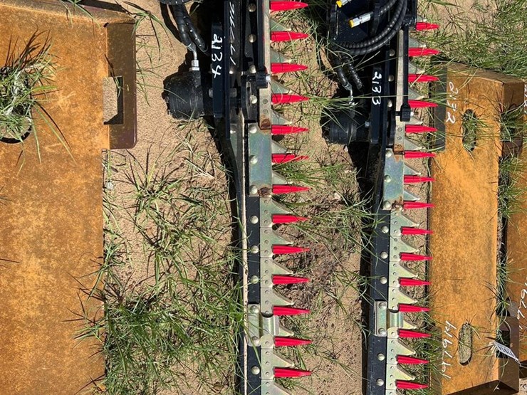 unused-future-mini-excavator-hyd-hedge-trimmer-image-1