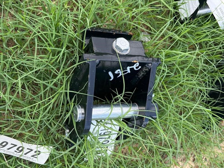 unused-future-mini-excavator-coupler-image-1