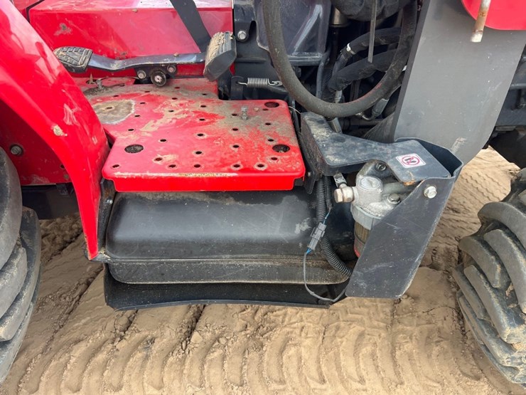 2022-massey-ferguson-1835e-image-14