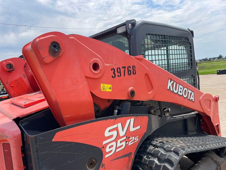kubota-svl95-2s-image-27