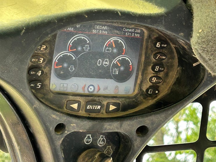 2015-bobcat-t750-image-7