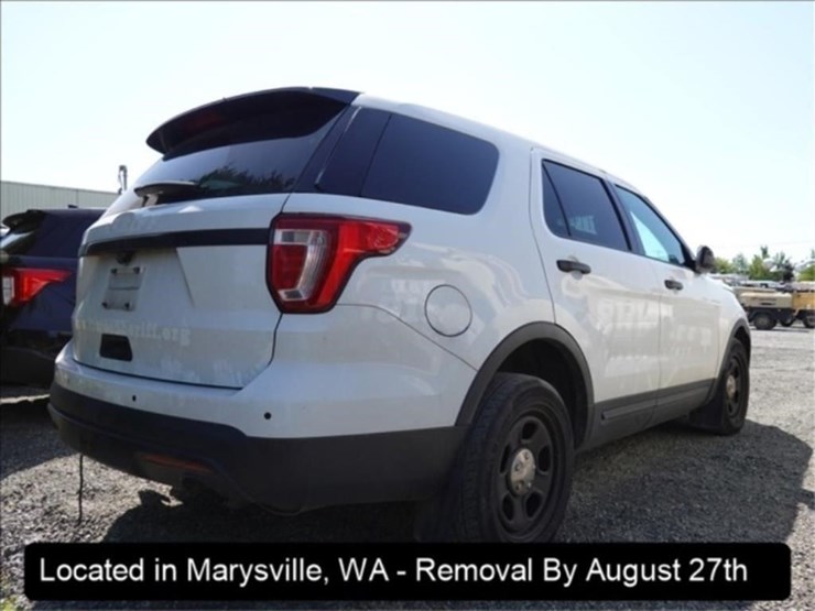 2017-ford-explorer-image-14