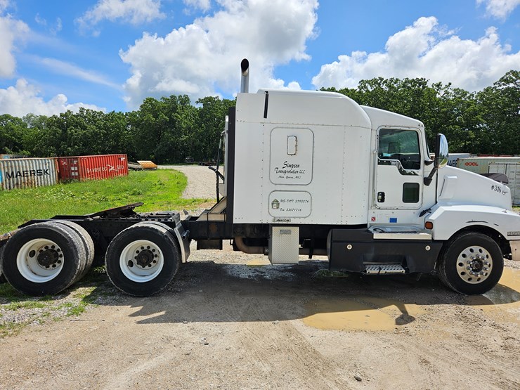 2005-kenworth-t600-image-30