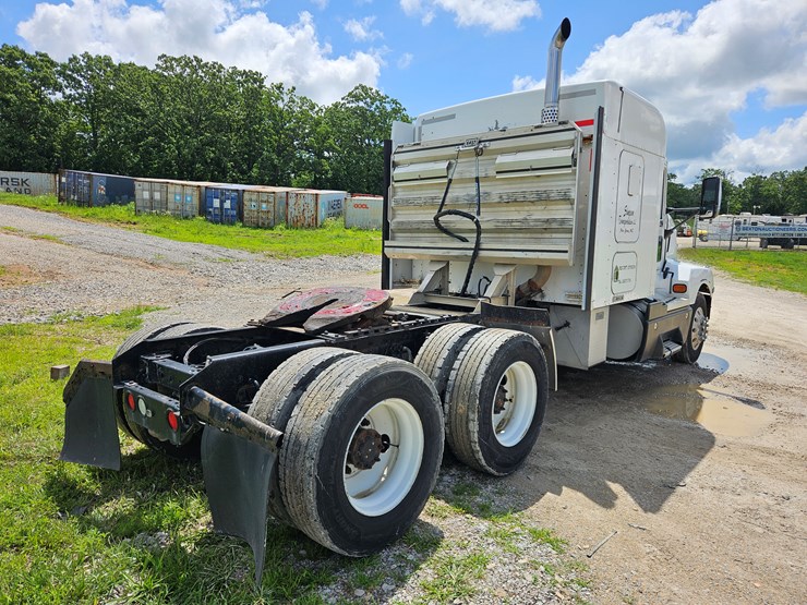 2005-kenworth-t600-image-23