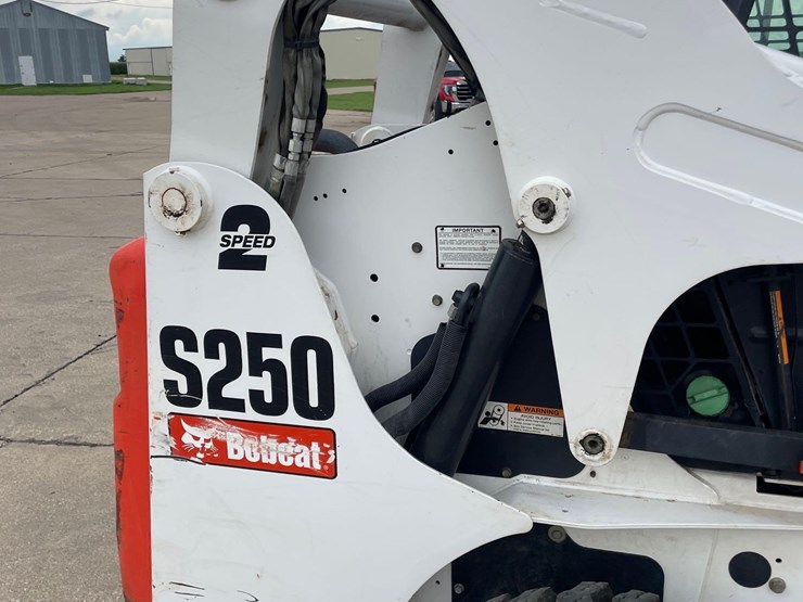 bobcat-s250-image-20