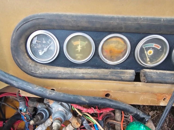 1979-caterpillar-613b-image-14