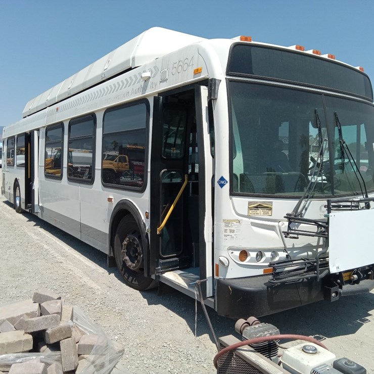 LOT#- -2007 NEW FLYER C40LFR TRANSIT BUS