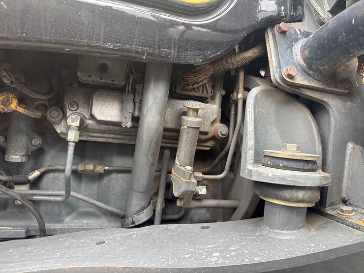 2002-challenger-mt765-image-24