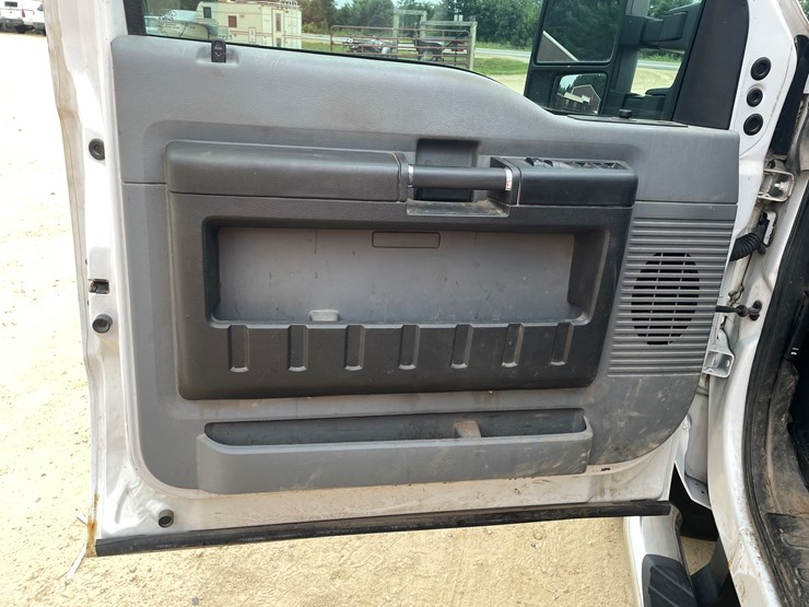 2012-ford-f250-image-46