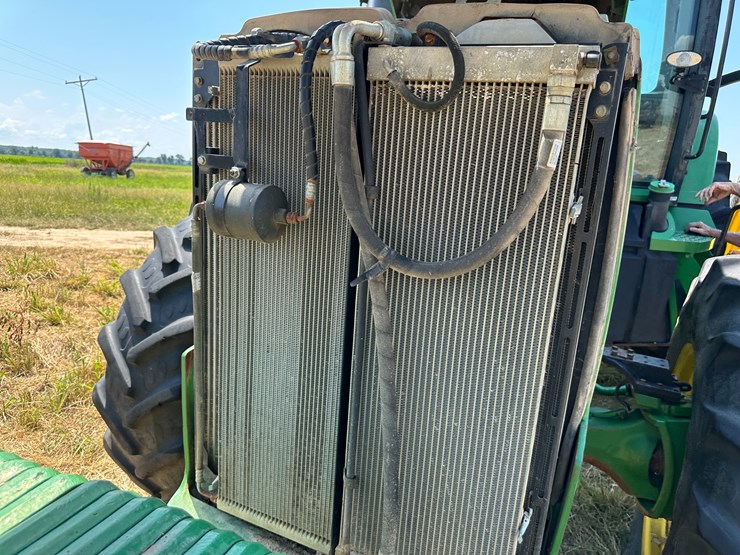 2014-john-deere-8285r-image-48