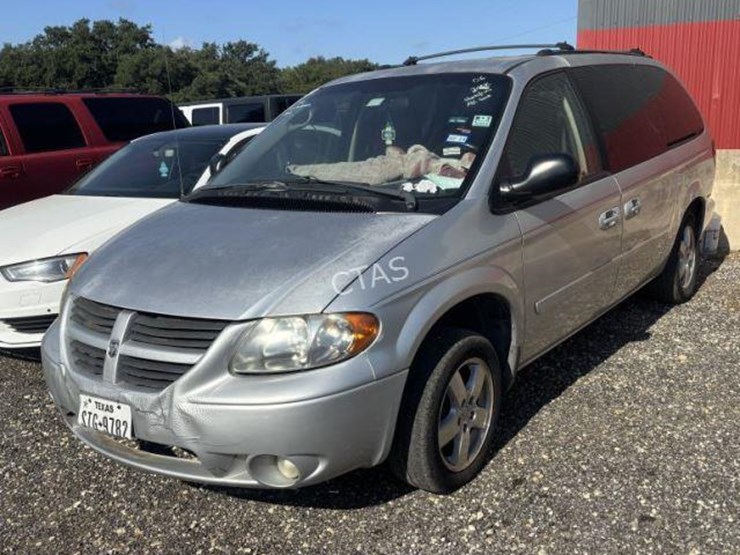 2006-dodge-grand-caravan-sxt-image-1