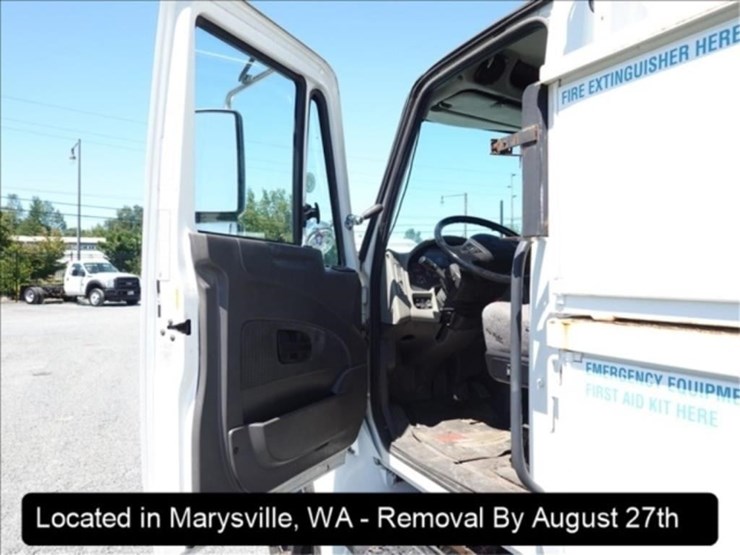 2009-international-durastar-4300-image-11