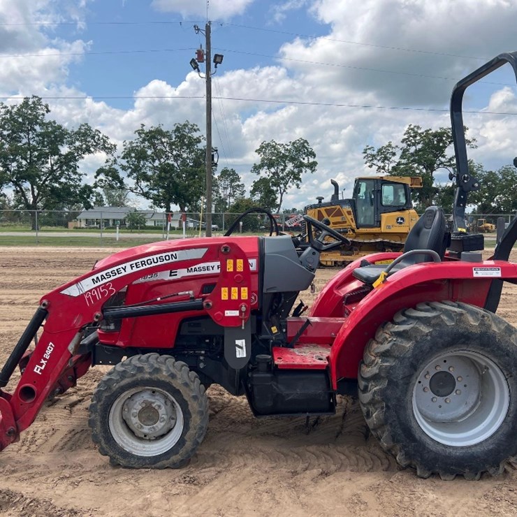 2022 MASSEY-FERGUSON 1835E