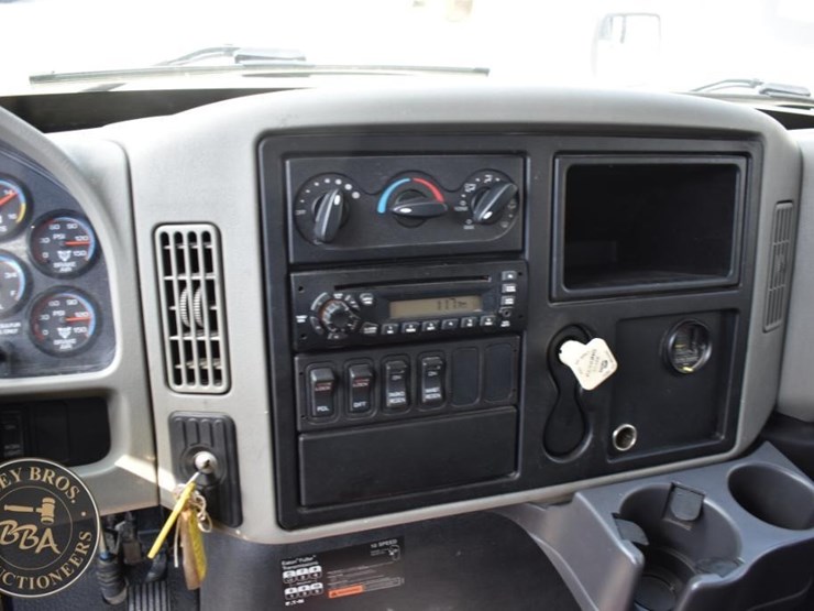 2013-international-durastar-4400-image-55