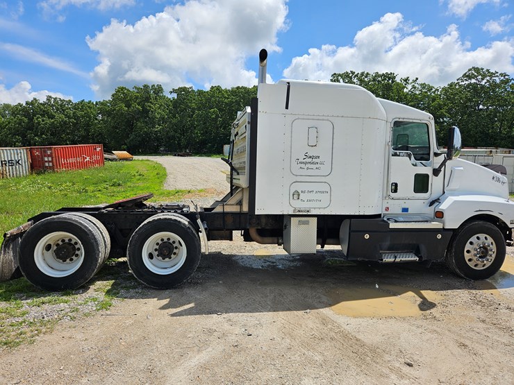 2005-kenworth-t600-image-29