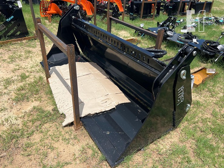 unused-future-skid-steer-4in1-combo-bucket-image-1